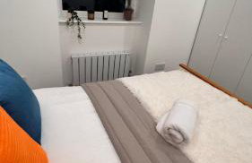 Penthouse Loft Suite in Putney, PS5, 60"TV, Netflix, Sleeps 6, ideal for relocators and professionals - Foto 4