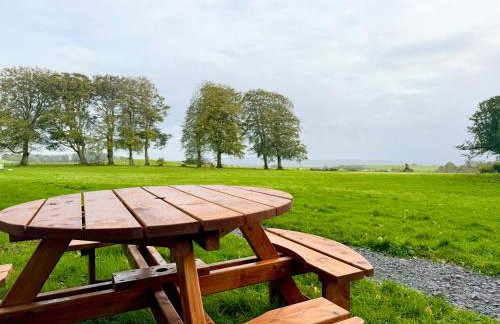 Wild Meadow Cottage - Countryside Views and King Bed - Foto 21