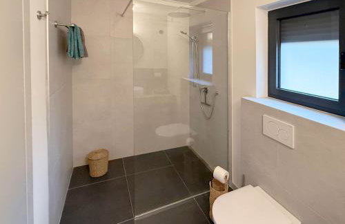 Villa Ena in a peaceful location with a sea view - Foto 8