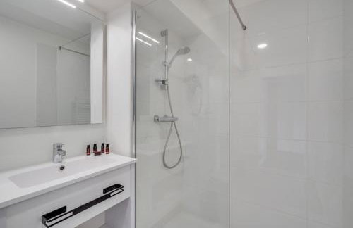 All Suites Appart Hôtel | Palaiseau - Massy TGV - Foto 131