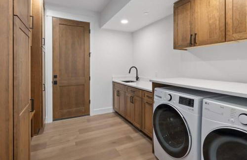 Old Grove Retreat in Suncadia- Gourmet Kitchen, Hot Tub, BBQ, Firepit, Outdoor Seating, Smart TVs, Hi-speed Wi-Fi - Foto 47