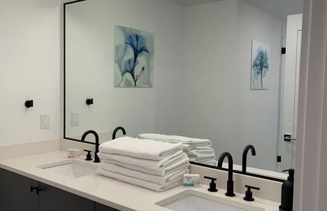 NEW Fab 4 BR - Outdoor Deck - gym - Mins to NYC - Foto 13