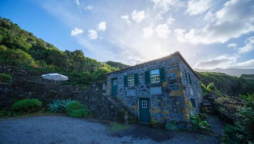 Stone Home Casa do Caisinho Pico island - Photo 5