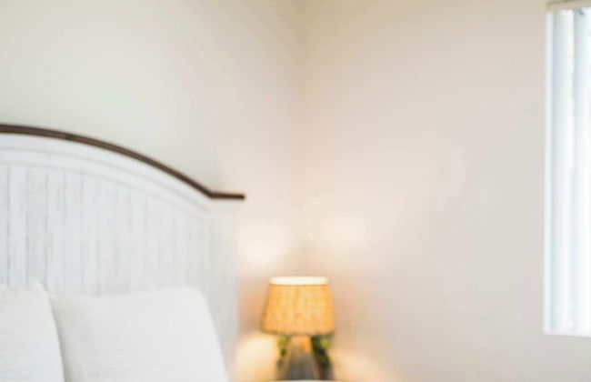 Charming Escape With Stylish Decor & Outdoor Space - Foto 6