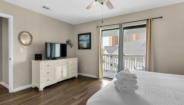 2BR Condo With 2 Balconies, Pool, and Steps to the Gulf Near Pier Park! - Foto 2, Habitación