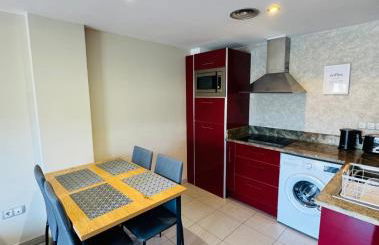 Hermoso piso en un paso de la Playa de Fenals con piscina - Foto 6