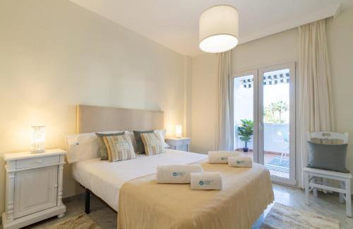 MARBELLA BANUS SUITES - Banús Playa Rocío - 3BR - 3BA - Direct Beach & Sea Access Complex - Outdoor Terrace w Garden Views - Pool - 3 Min Walk to Puerto Banús & Corte Ing Luxury Shopping - Ideal for Families - Foto 30