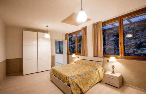 Lakeside Mansion With Pool - Foto 36