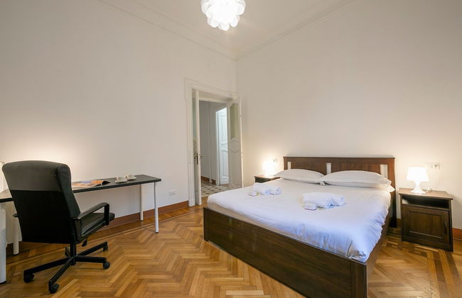 I Marinai - In The City Of Genoa - Photo 9