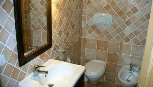 CASA MUGHETTO R5055 WiFi, seafront, private sea access, swimming pool - Foto 4