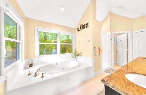 Luxe Villa Estate, Sonoma, Private Creek, Hot Tub, Pool, Bocce - Foto 54