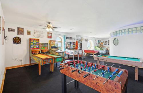 The Starlight Tower Manor, River, Arcades, Observatory, Theater - Foto 54