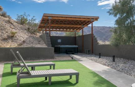 Desert Villa - EV, Hot Tub, Grill, Bar, Games, RV Parking in Twentynine Palms Downtown - Foto 54
