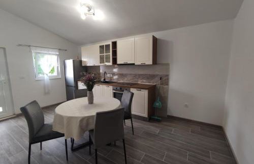 Apartmani Lešić Zaklopatica - Foto 8