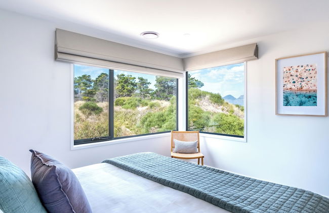 Coast Beachfront Retreat - Photo 3