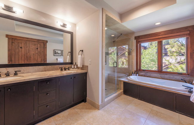 Lux Townhome Next to Village by Sierra Getaways - Photo 27