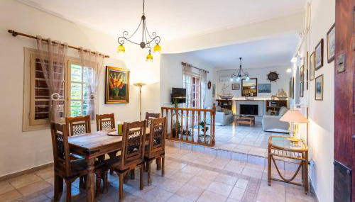 Avia's Seaside Hideaway with Lush Garden - Foto 4