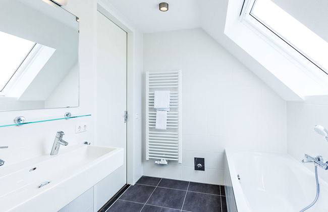 3 bedroom House in Noordwijk with garden and terrace - Photo 9