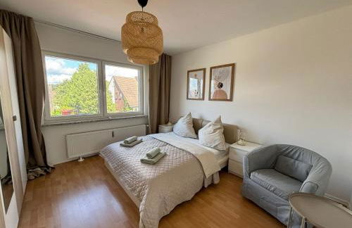 110qm- 4 Rooms - free private parking- free fast WIFI - Kitchen - near Wood- A Part Time Home - Foto 3