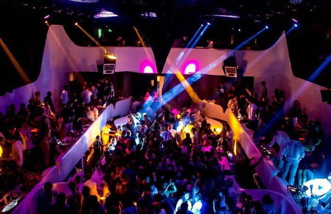 Reservas VIP para vida nocturna y diurna desde Mykonos - Foto 3