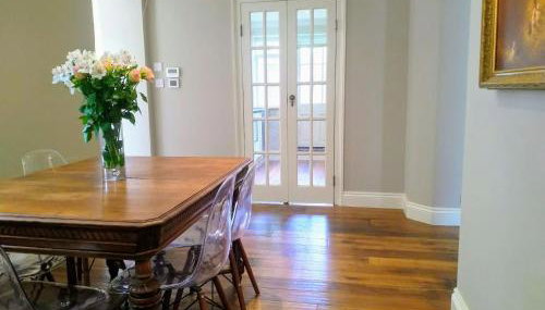 Elegant & spacious parkside 2-bedroom 2-bathroom flat in period building facing Blackheath - parking, great Greenwich location, easy for O2 Arena and City, very near Marathon start line! - Foto 2