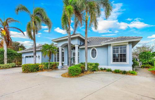 Marco Island Majesty - Photo 1