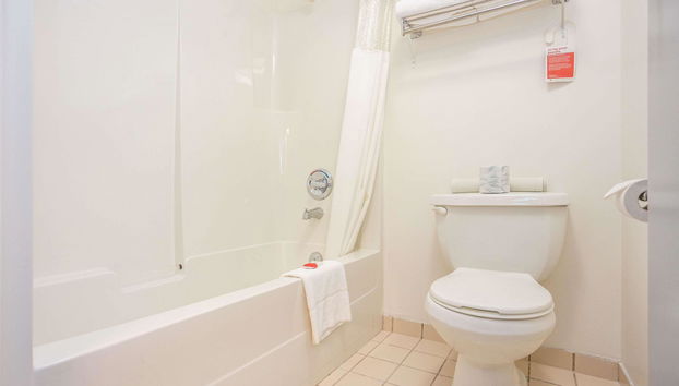 Ramada by Wyndham Surrey/Langley - Foto 4