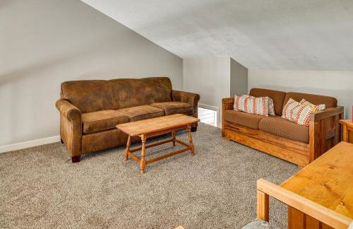 Near Big Boulder Mtn! Home with Fireplace and Games - Foto 16