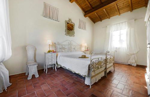 House in the heart of Tuscany with A/C and pool! - Foto 30