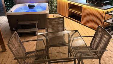 Rural Romantic Cabin-Hot Tub & Outdoor Kitchen - Foto 3