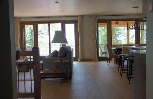 Lakefront Home 4 Bedroom 4 Bath Sleeps 12 - Foto 5