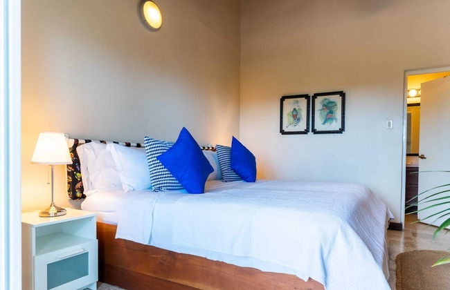 Nianna Coral Bay Stunning Townhouse- 5 - Photo 6