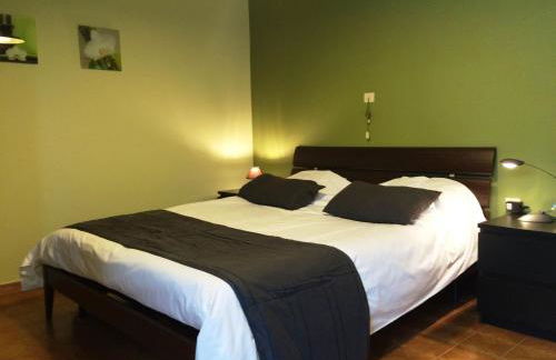 Hillside Escape with Pool - Foto 6