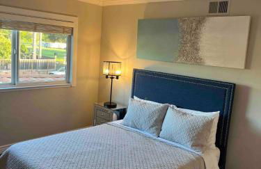 Spacious 5BR San Jose Home w Parking & Backyard - Foto 38