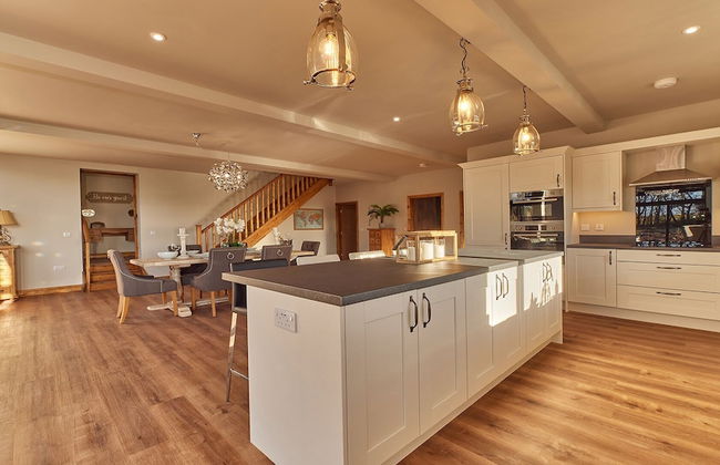 Host Stay The Gathering - Photo 7