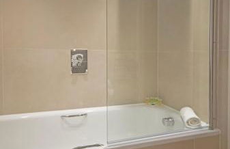 Westminster two bed one bath sleeps 5 with Air-Con - Photo 20