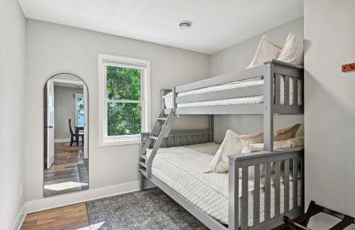 Waterfront Maple Lake Cabins with Private Beach! - Foto 20