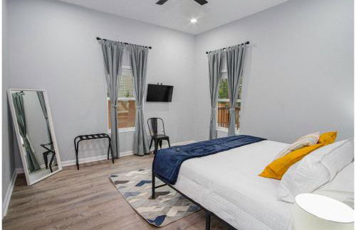 Exceptional 5BR So Close to Riverwalk and Downtown - Foto 28