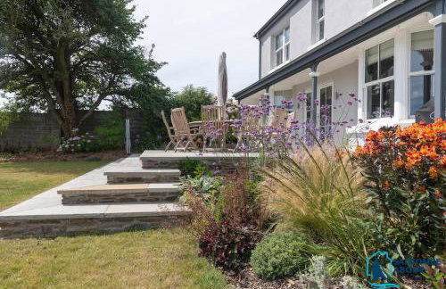 Ultimate Coastal Luxury - 5 Bed, Spacious, Parking, Hot Tub - Foto 26