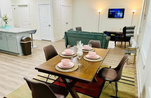 Apt 2 Bedrooms 2 Full Baths FREE Parking & FREE Laundry in Unit - Foto 9