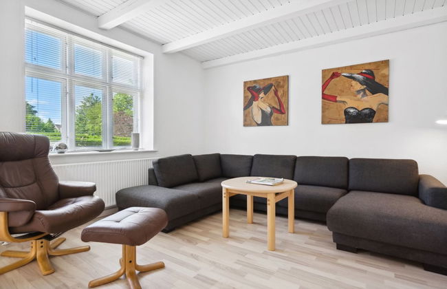 "Essie" - 20km from the sea - Foto 26