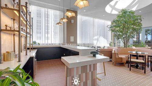 Downtown Retreat Pools Spa & Lounges Miami - Foto 3