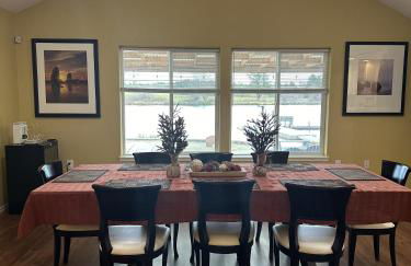 Gearhart Lakefront Vacation Rental - Foto 16