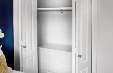 Knaphill - 2 Bedroom Terrace House - With Garden - Photo 9