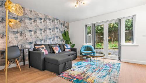 Spacious 3-Bed Home, Parking, Garden, Sleeps 7 - Foto 1, Garden