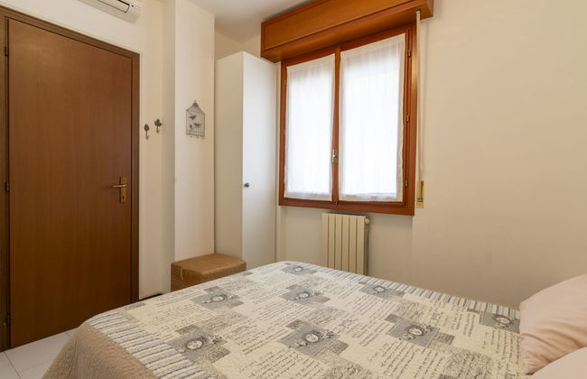 1 bedroom Apartment in Ospedaletti with swimming pool and garden - Photo 12