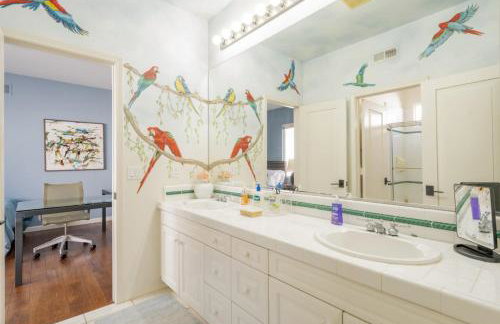Luxe Family Villa ,116 inch Theater, Yard , Near Beaches - Photo 29