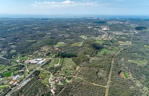 Cozy Apartment In Pilkovici With Wifi - Photo 24