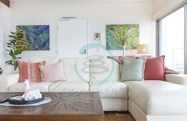 Coastal Magnificence Pool Workspace Parking - Photo 8