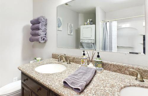 Beautiful Country Apartment, AC, Pickleball, Billiards, Playground, Gardens - Foto 35